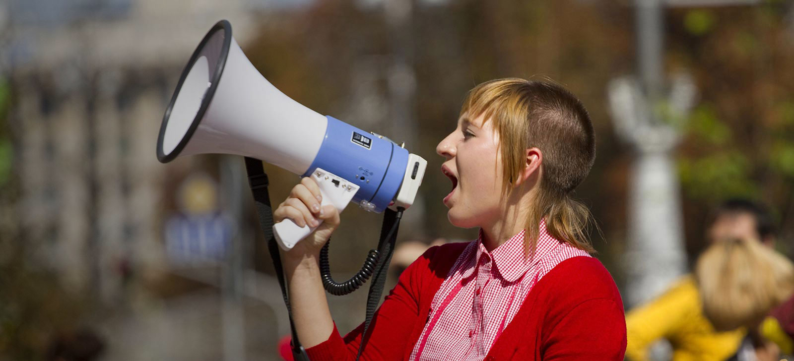 Bullhorn-Activist-gradient-v2